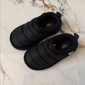 UGG Black Kids Slippers
